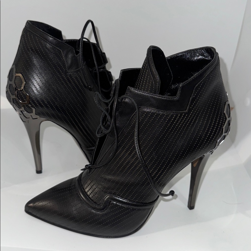 Fendi Black Ankle Boots with Lace Detail size - 38.5